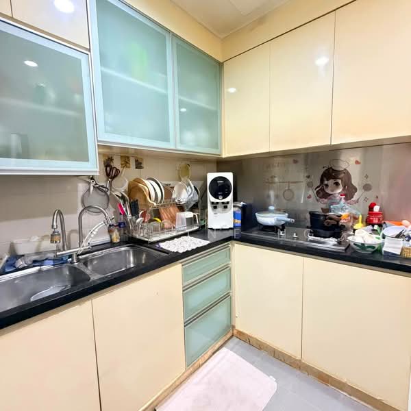 Servis Apartment untuk Dijual di SuriaMas Suites - Pauline Ng - Kitchen - PropertyGuru.com.my