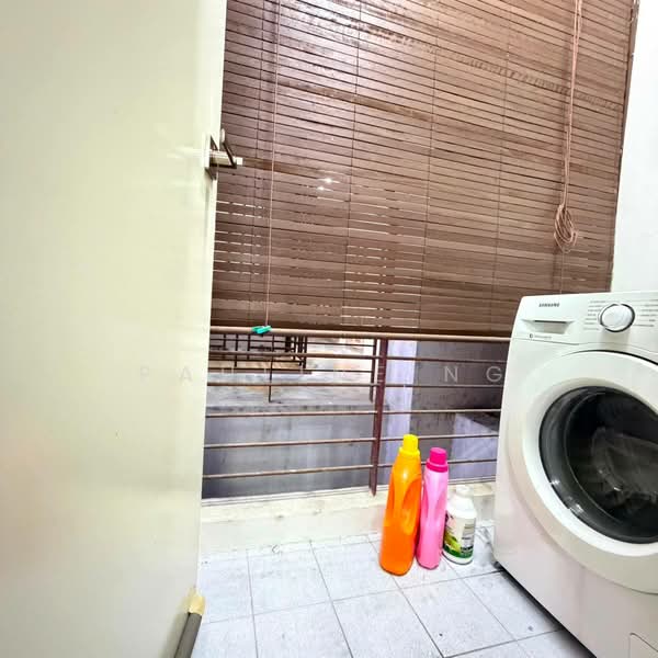 Servis Apartment untuk Dijual di SuriaMas Suites - Pauline Ng - Balcony - PropertyGuru.com.my