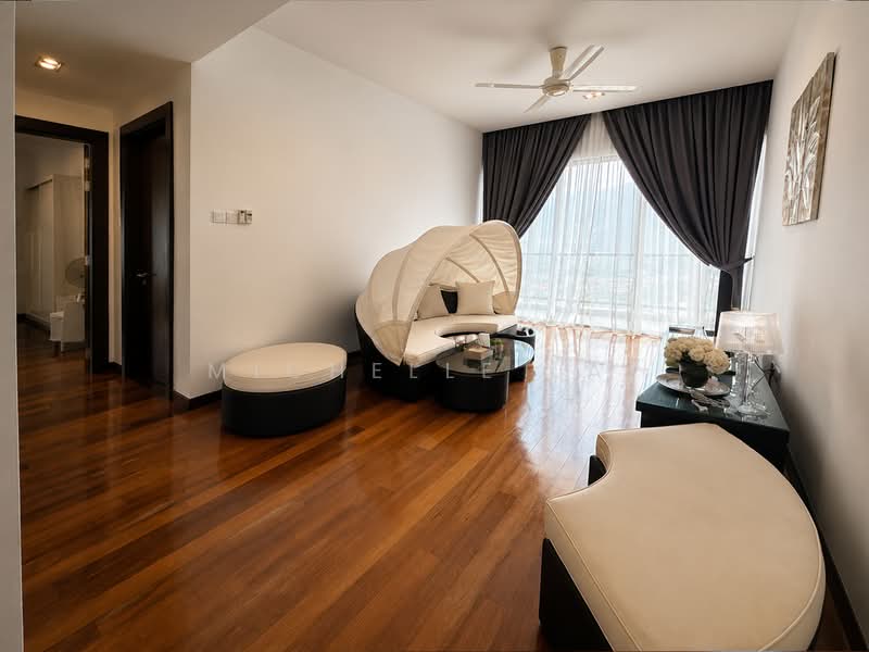 Kondominium untuk Dijual di Infinity Beachfront Condominium - Michelle Lai - Living Room - PropertyGuru.com.my