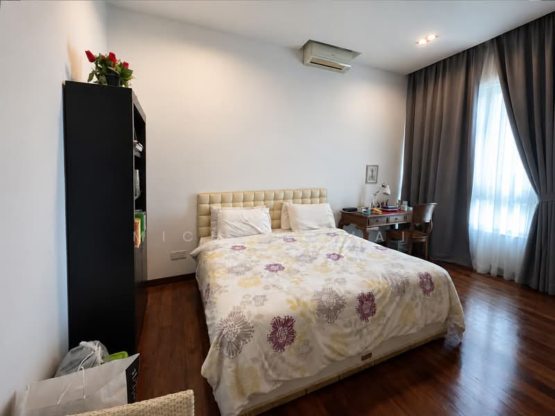 Kondominium untuk Dijual di Infinity Beachfront Condominium - Michelle Lai - Bedroom - PropertyGuru.com.my