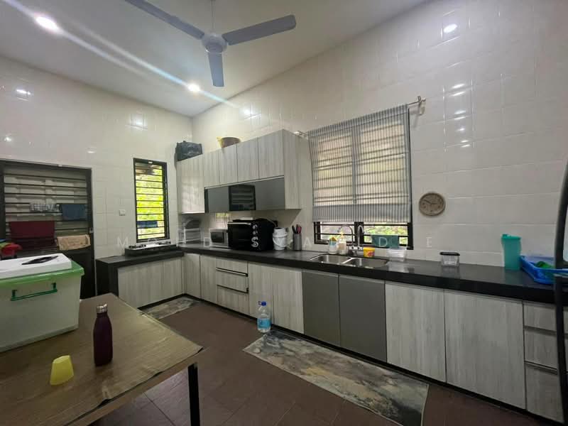 Rumah Banglo untuk Dijual di Sungai Buloh (Selangor) - Mohd Syahidie - Kitchen - PropertyGuru.com.my