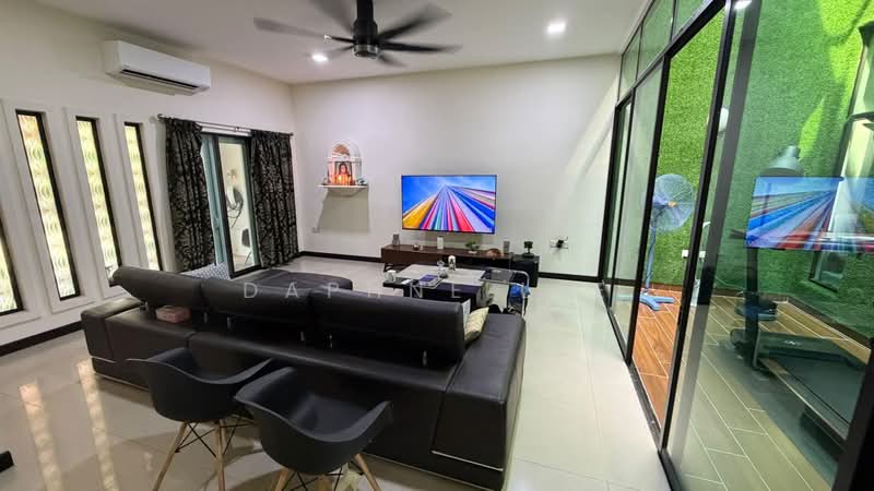 Rumah Teres 2 Tingkat untuk Dijual di Taman Laguna (Johor Bahru) - Daphne Lee - Living Room - PropertyGuru.com.my