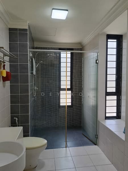 Rumah Bandar untuk Disewa di Shah Alam (Selangor) - Joey Koh - Bathroom - PropertyGuru.com.my