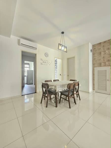 Terraced House for Rent in Johor Bahru (Johor) - Pauline Ng - Dining Room - PropertyGuru.com.my