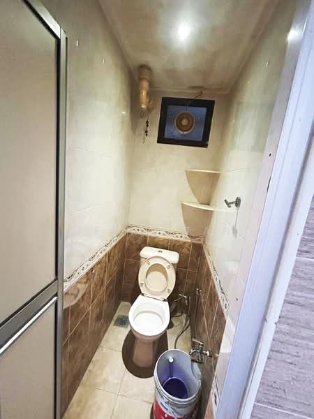 Pangsapuri untuk Disewa di Desa Permata Pearl Block 9 - Jerry Tan - Bathroom - PropertyGuru.com.my