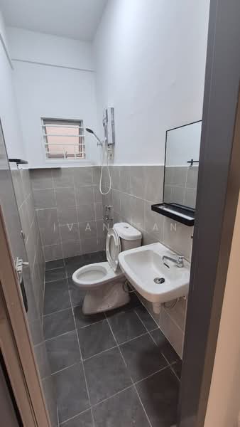 Townhouse for Rent in KL City Centre (Kuala Lumpur) - Ivan Tan - Bathroom - PropertyGuru.com.my