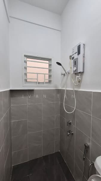 Townhouse for Rent in KL City Centre (Kuala Lumpur) - Ivan Tan - Bathroom - PropertyGuru.com.my