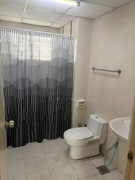 Apartment for Sale at Pangsapuri Seri Utama - TY Ng - Bathroom - PropertyGuru.com.my
