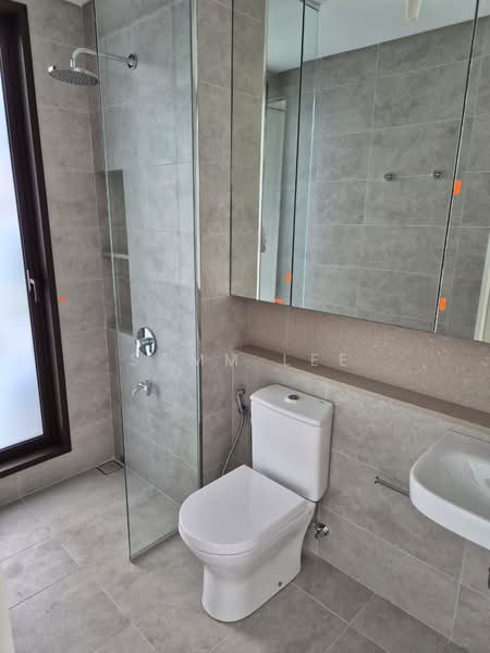Servis Apartment untuk Dijual di Jendela Residences - Samm Lee - Bathroom - PropertyGuru.com.my