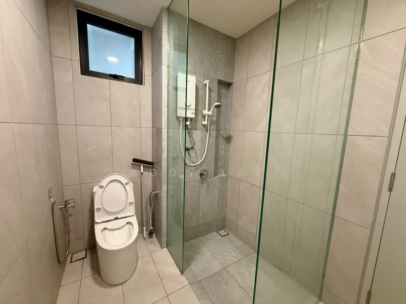 Servis Apartment untuk Disewa di Emerald 9 - Eddy Lee - Bathroom - PropertyGuru.com.my