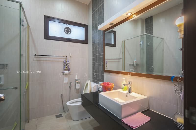 Bungalow for Sale in Setia Eco Park (Setia Alam) - Vitas Tan - Bathroom - PropertyGuru.com.my