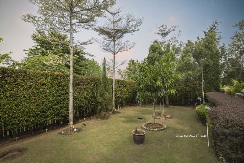 Bungalow for Sale in Setia Eco Park (Setia Alam) - Vitas Tan - Garden - PropertyGuru.com.my