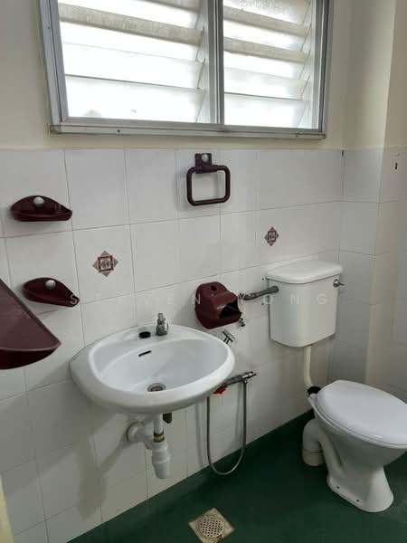 Rumah Berkembar untuk Disewa di Taman Desa Baru (Cheras) - Steven Yong - Bathroom - PropertyGuru.com.my