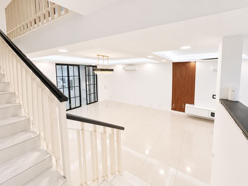 Rumah Teres 2 Tingkat untuk Dijual di Bandar Saujana Putra (Tanjong Duabelas) - Hazwan Hilmi - Living Room - PropertyGuru.com.my