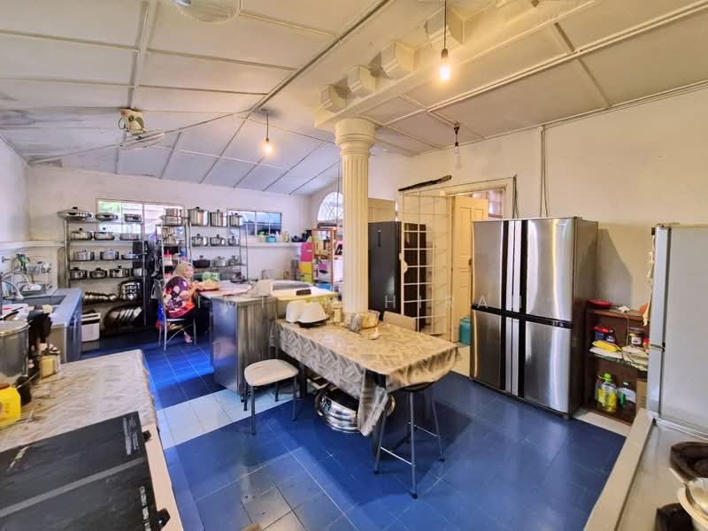 Bungalow for Sale in Taman Tun Dr Ismail (Kuala Lumpur) - Aimi Mahirah - Kitchen - PropertyGuru.com.my