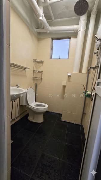 Pangsapuri untuk Dijual di Sri Jinjang - Kent Chong - Bathroom - PropertyGuru.com.my