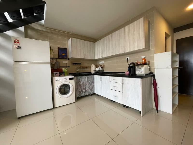 Servis Apartment untuk Disewa di D'Latour - Ally Lee - Kitchen - PropertyGuru.com.my