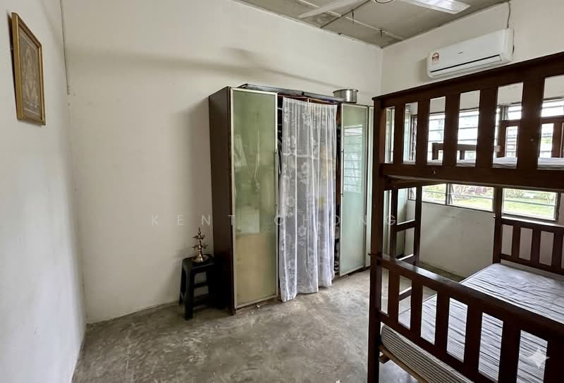 Rumah Teres 1 Tingkat untuk Dijual di Bandar Rinching (Semenyih) - Kent Chong - Bedroom - PropertyGuru.com.my