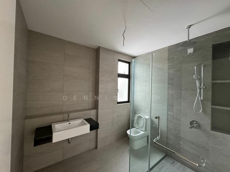 Semi-Detached House for Sale in Rawang (Selangor) - Dennis Saw - Bathroom - PropertyGuru.com.my