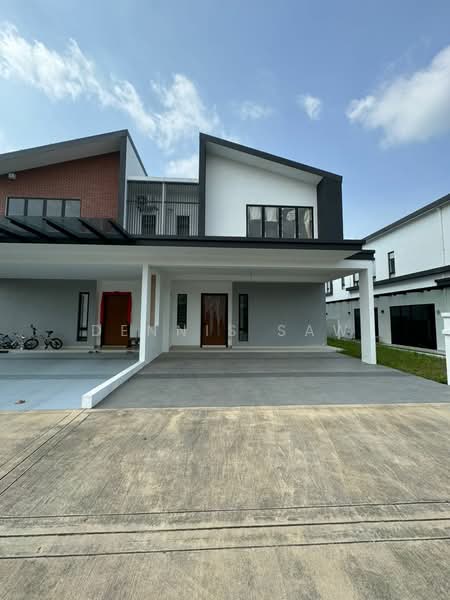 Semi-Detached House for Sale in Rawang (Selangor) - Dennis Saw - Exterior - PropertyGuru.com.my