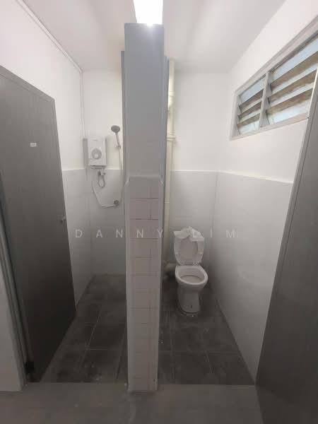 Pangsapuri untuk Dijual di Desa Green - Danny Lim - Bathroom - PropertyGuru.com.my