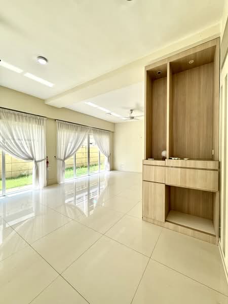 Rumah Berkembar untuk Dijual di Seri Tanjung Pinang (Tanjung Tokong) - Evonne Lim - Living Room - PropertyGuru.com.my