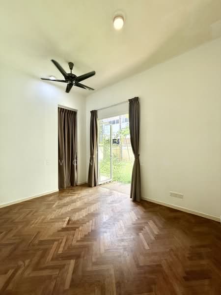 Rumah Berkembar untuk Dijual di Seri Tanjung Pinang (Tanjung Tokong) - Evonne Lim - Living Room - PropertyGuru.com.my