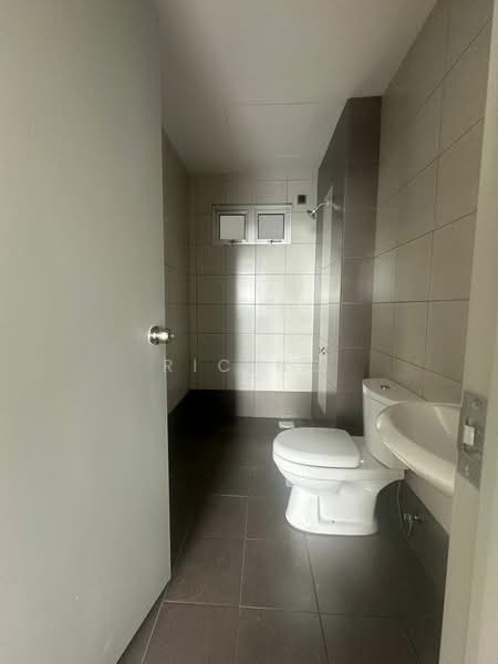 Service Residence for Sale at One 49 Residence - Ric Ng - Bathroom - PropertyGuru.com.my