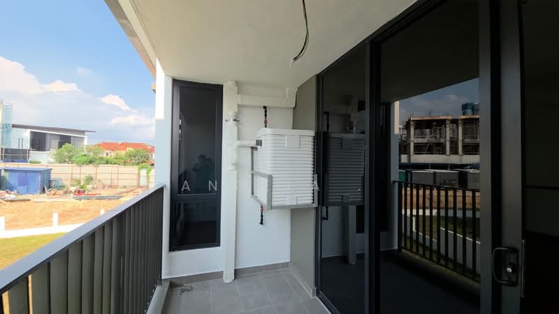 Semi-Detached House for Sale in Bandar Kinrara Seksyen 1 (Bandar Kinrara) - Angela . - Balcony - PropertyGuru.com.my