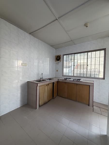 Rumah Teres 2 Tingkat untuk Disewa di Taman Cheras Perdana (Cheras) - Sicky Chow - Kitchen - PropertyGuru.com.my