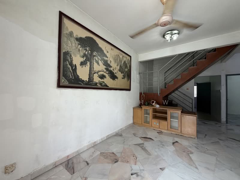 Rumah Teres 2 Tingkat untuk Disewa di Taman Cheras Perdana (Cheras) - Sicky Chow - Living Room - PropertyGuru.com.my