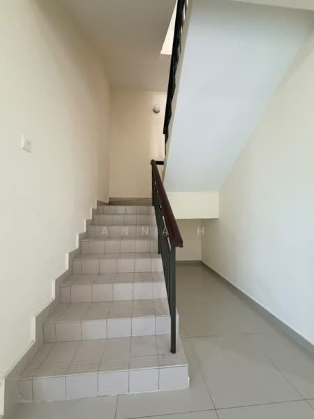 Rumah Berkembar untuk Dijual di Ukay Perdana (Ulu Kelang) - Anna H - Corridor - PropertyGuru.com.my