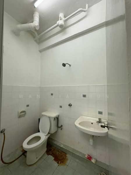 Pejabat untuk Disewa di Setapak (Kuala Lumpur) - Wan Jia Shun - Bathroom - PropertyGuru.com.my