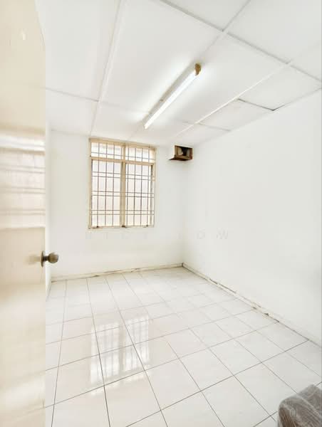 Pangsapuri untuk Disewa di Sri Awana Townhouse - Nick Low - Interior - PropertyGuru.com.my