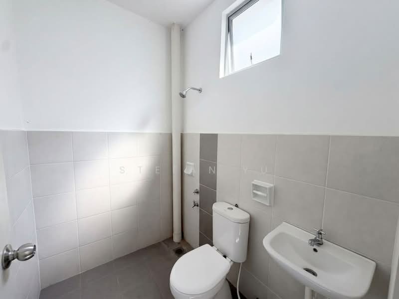 Terraced House for Sale in Pasir Gudang (Johor) - Stefan Yu - Bathroom - PropertyGuru.com.my