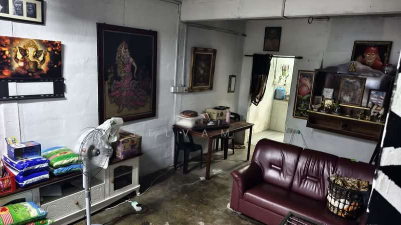 Rumah Teres 2 Tingkat untuk Dijual di Petaling Jaya (Selangor) - Selvam . - Living Room - PropertyGuru.com.my