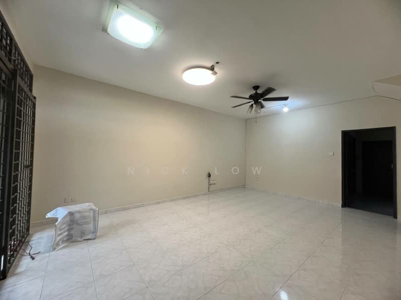 Rumah Teres 2 Tingkat untuk Disewa di Permas Jaya (Johor) - Nick Low - Living Room - PropertyGuru.com.my
