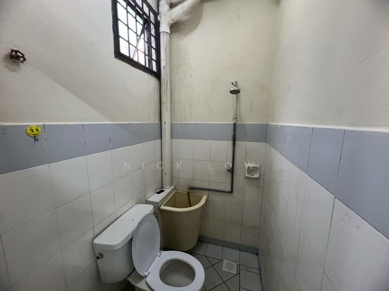Rumah Teres 2 Tingkat untuk Disewa di Permas Jaya (Johor) - Nick Low - Bathroom - PropertyGuru.com.my