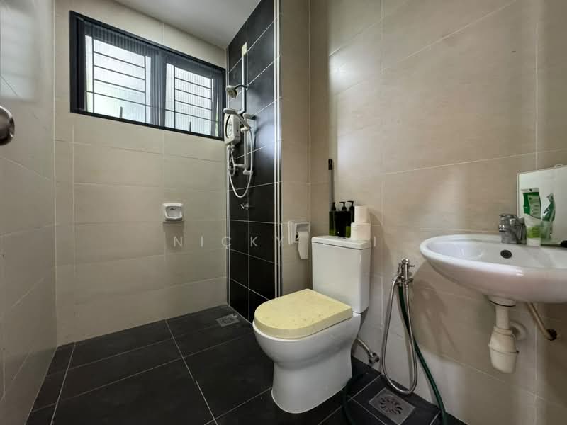 Rumah Teres 2-Tingkat untuk Dijual di Rawang (Selangor) - Nicky Lai - Bathroom - PropertyGuru.com.my