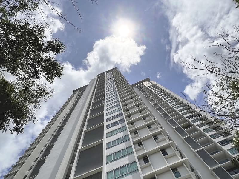 Kondominium untuk Dijual di Infinity Beachfront Condominium - Michelle Lai - Exterior - PropertyGuru.com.my