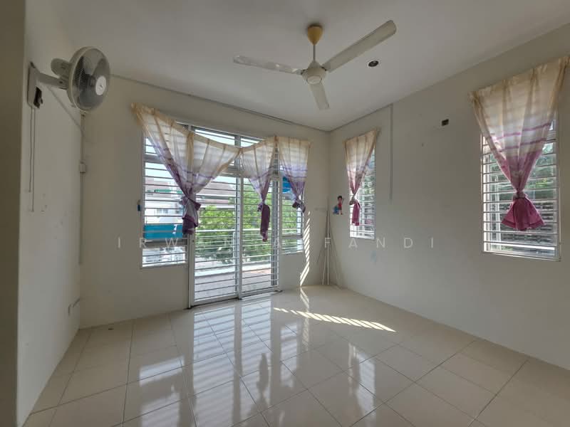 Rumah Kluster untuk Disewa di Bandar Saujana Putra (Tanjong Duabelas) - Irwan Affandi - Interior - PropertyGuru.com.my