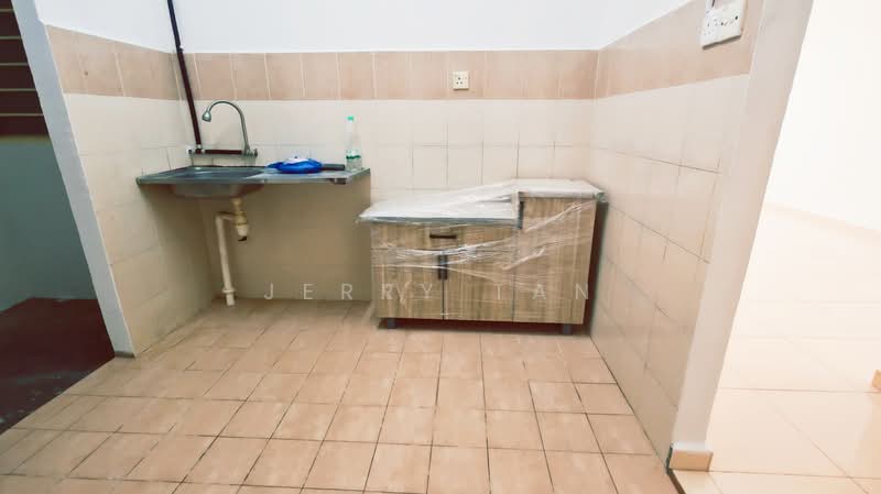 Flat for Rent at Mutiara Vista - Jerry Tan - Kitchen - PropertyGuru.com.my