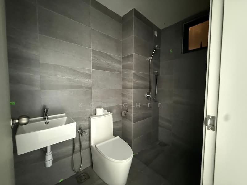 Kondominium untuk Dijual di Nestree Residence - Koh Chee - MASTER BATHROOM - PropertyGuru.com.my
