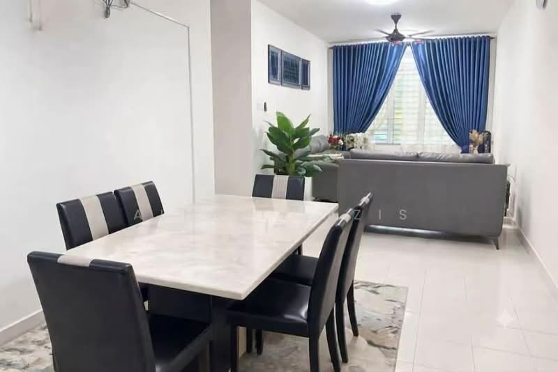 Pangsapuri untuk Dijual di Denai Nusantara Apartment - ALHAFIZ AZIS - Living Room - PropertyGuru.com.my