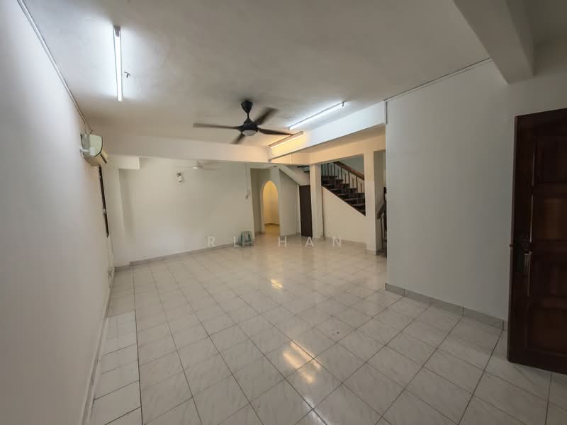 Rumah Teres 2 Tingkat untuk Dijual di SS17 (Subang Jaya) - RL Han - Living Room - PropertyGuru.com.my