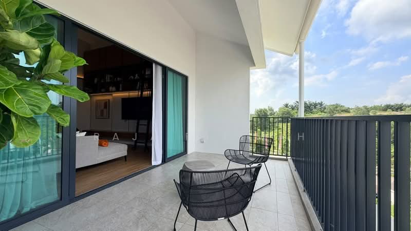 3-storey Terraced House for Sale in Seksyen U15 (Shah Alam) - Raja Fatimah - Balcony - PropertyGuru.com.my