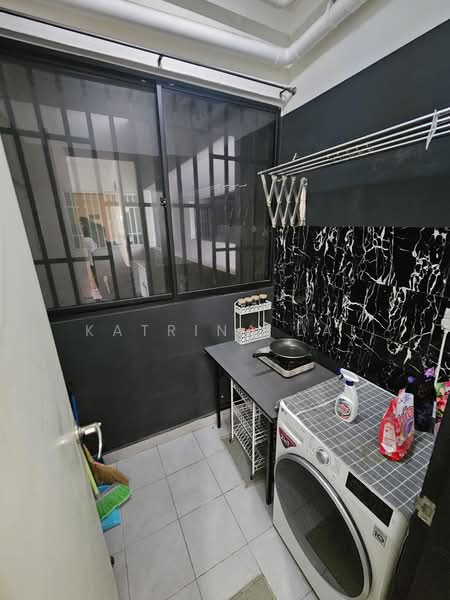 Servis Apartment untuk Disewa di MKH Boulevard - Katrina Lai - Balcony - PropertyGuru.com.my