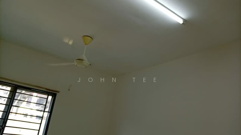 Apartment for Rent at Pangsapuri Akasia (Bandar Botanic) - John Tee - Interior - PropertyGuru.com.my