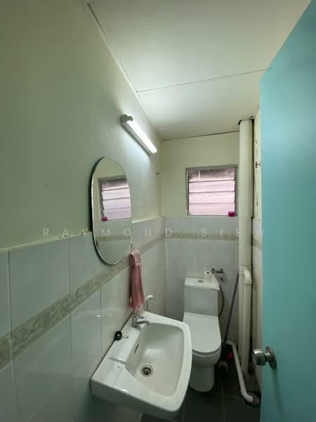 Tanah Komersial untuk Disewa di Petaling Jaya (Selangor) - Raymond Siew - Bathroom - PropertyGuru.com.my