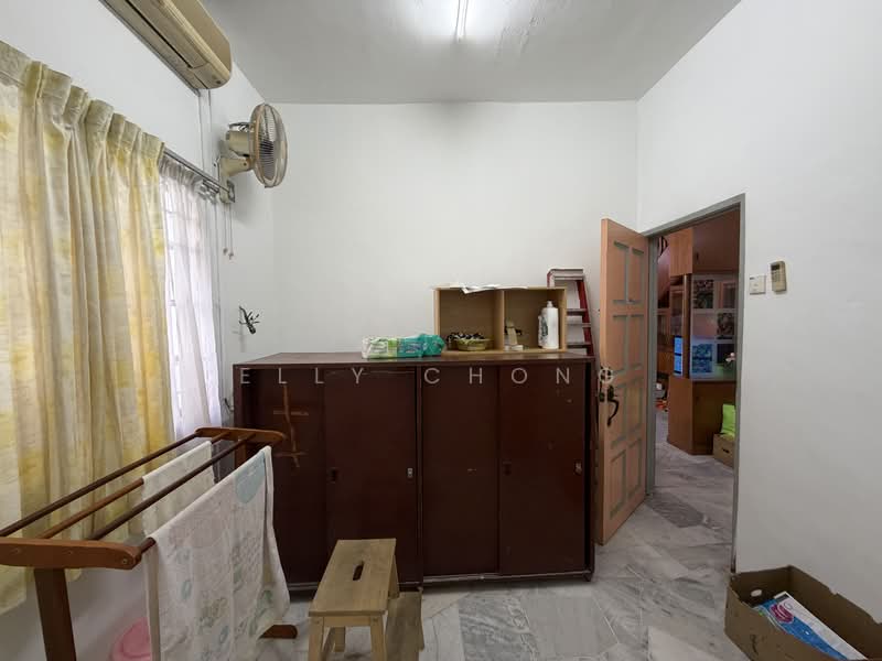 Rumah Teres untuk Dijual di Batu 9 (Cheras) - Elly Chong - PropertyGuru.com.my